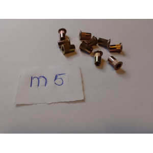 BEM101A Blindklinkmoeren M5 (10 stuks)