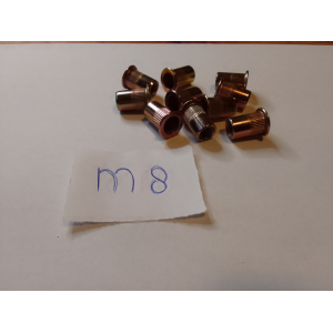 BEM103A Blindklinkmoeren M8 (10 stuks)